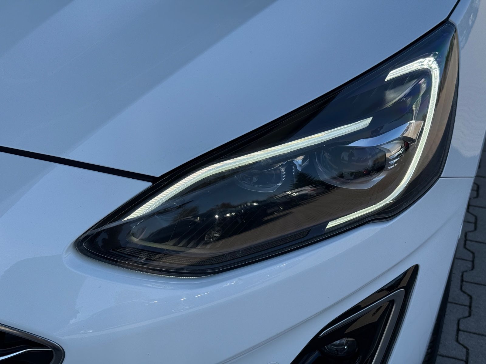 Ford Focus 2.0 Vignale - Samsaru's Car Outlet