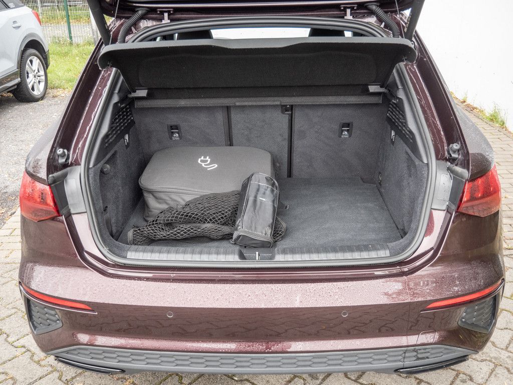 Audi A3 Sportback 40TFSI S line MATRIX NAVI PANORAMA