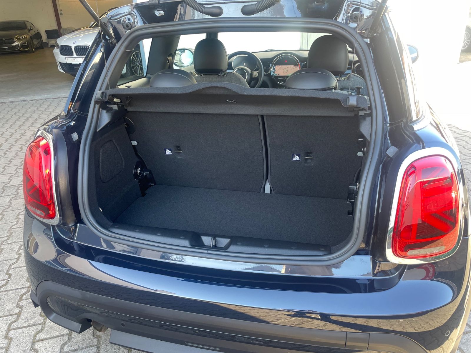 MINI ONE Classic - Samsaru's Car Outlet
