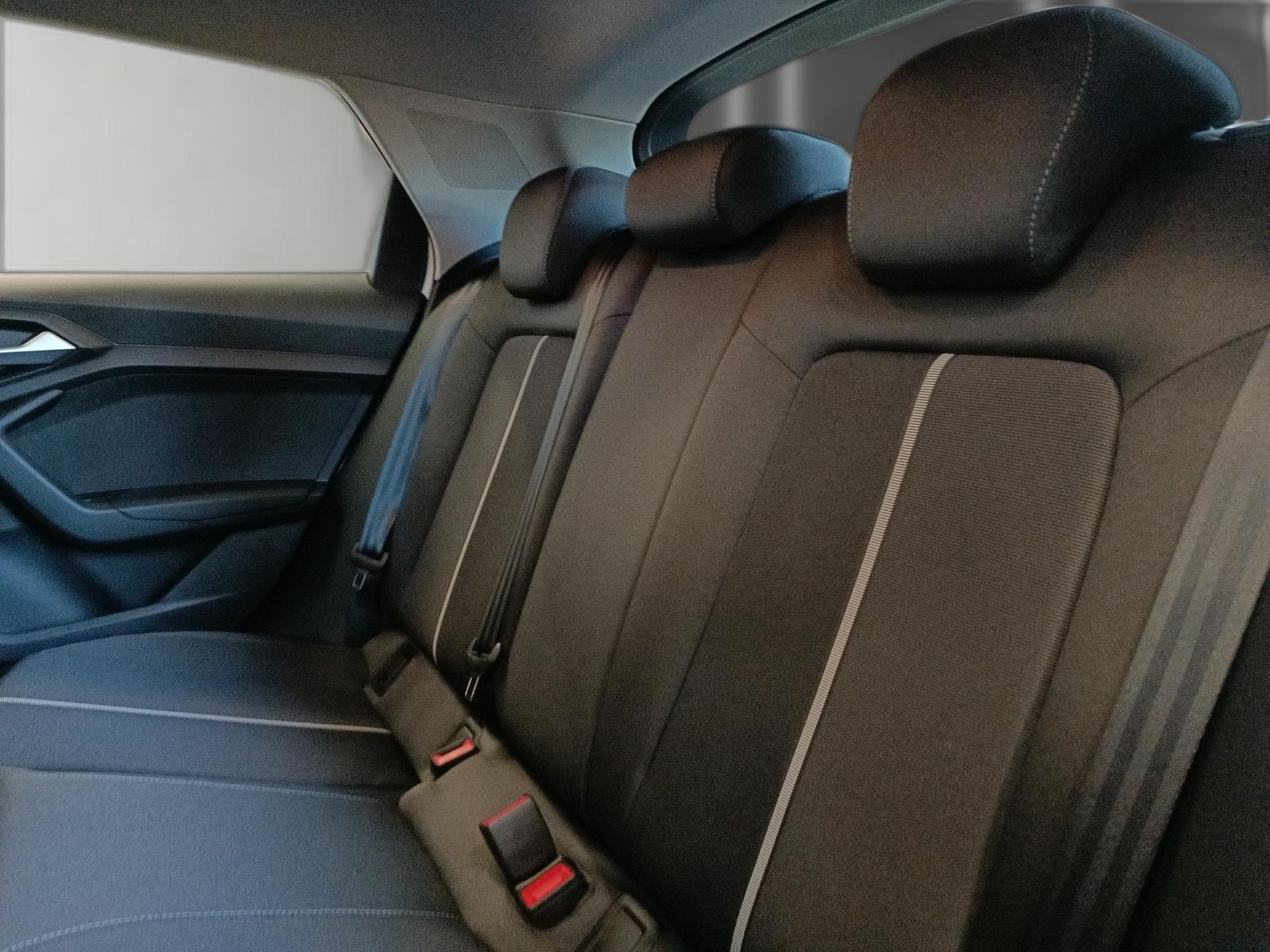 Audi A1 Sportback 1.0 TFSI S tronic LED*PDC*SHZ