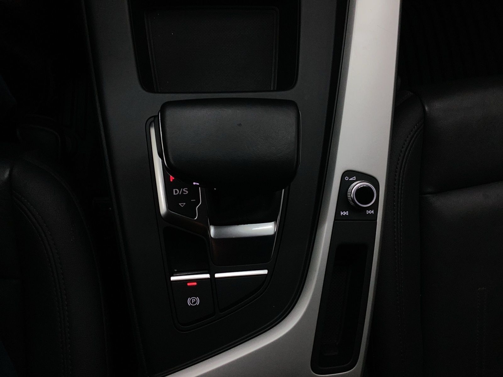 Audi A4 Allroad 40 TDI Q LEDER AHK PANO LED