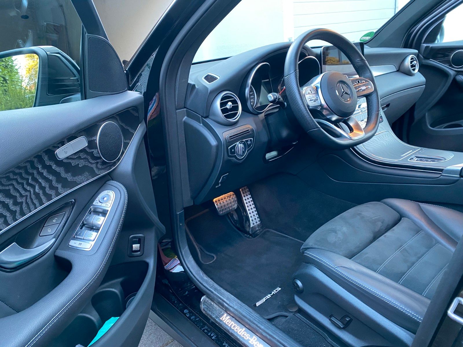Mercedes-Benz GLC 220 d 4Matic AMG - Samsaru's Car Outlet