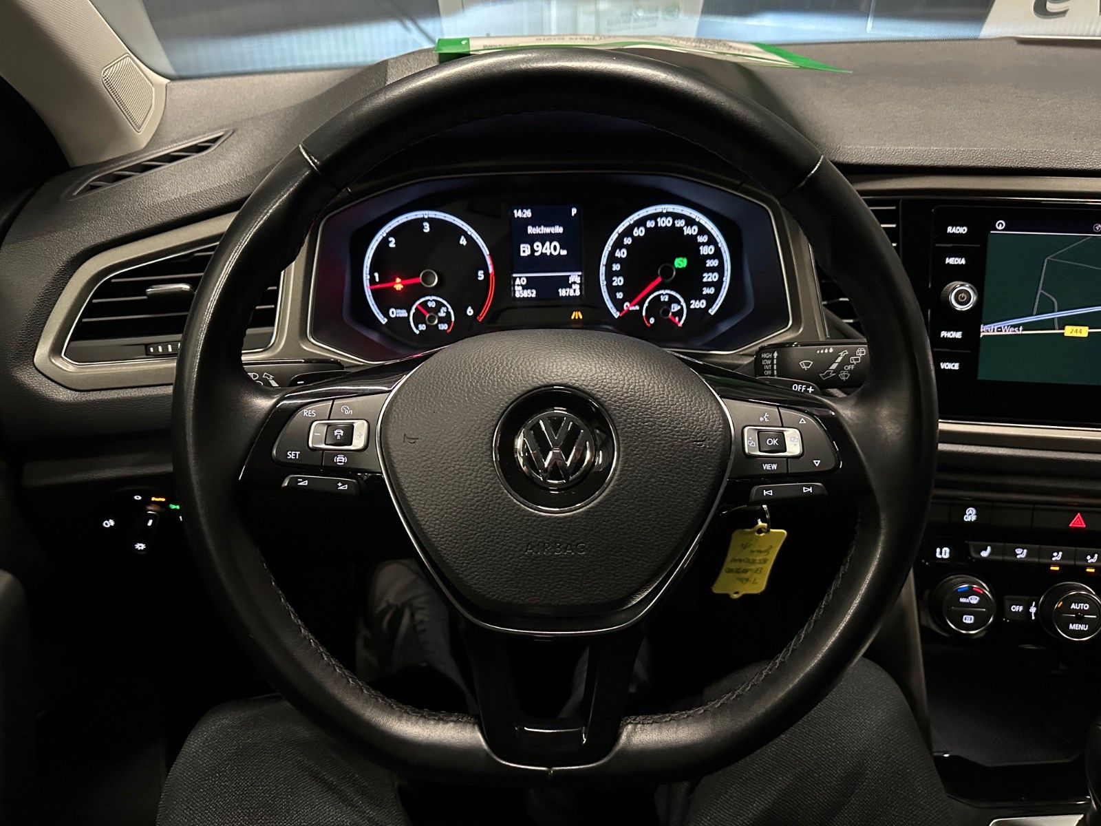 Volkswagen T-Roc 2.0 TDI DSG Style - Samsaru's Car Outlet