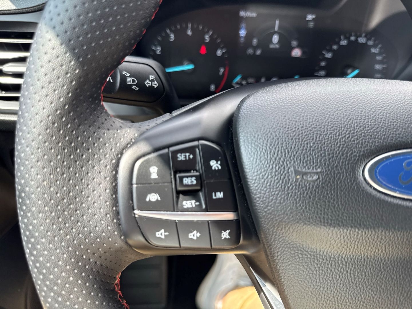 Ford Focus ST-Line 1,0 EcoBoost Mild-Hybrid Turnier