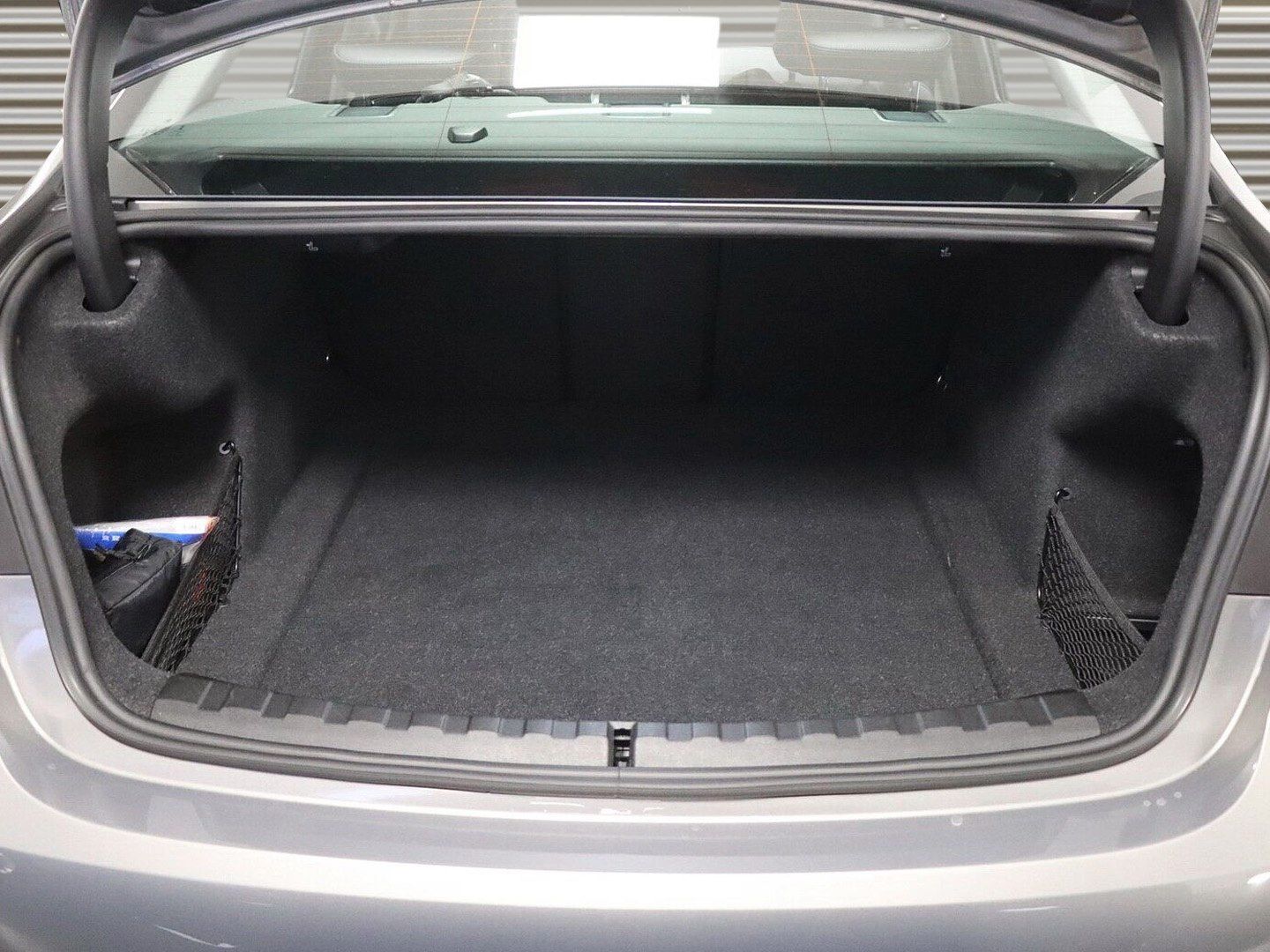 BMW 320d A Sport Line - Samsaru's Car Outlet