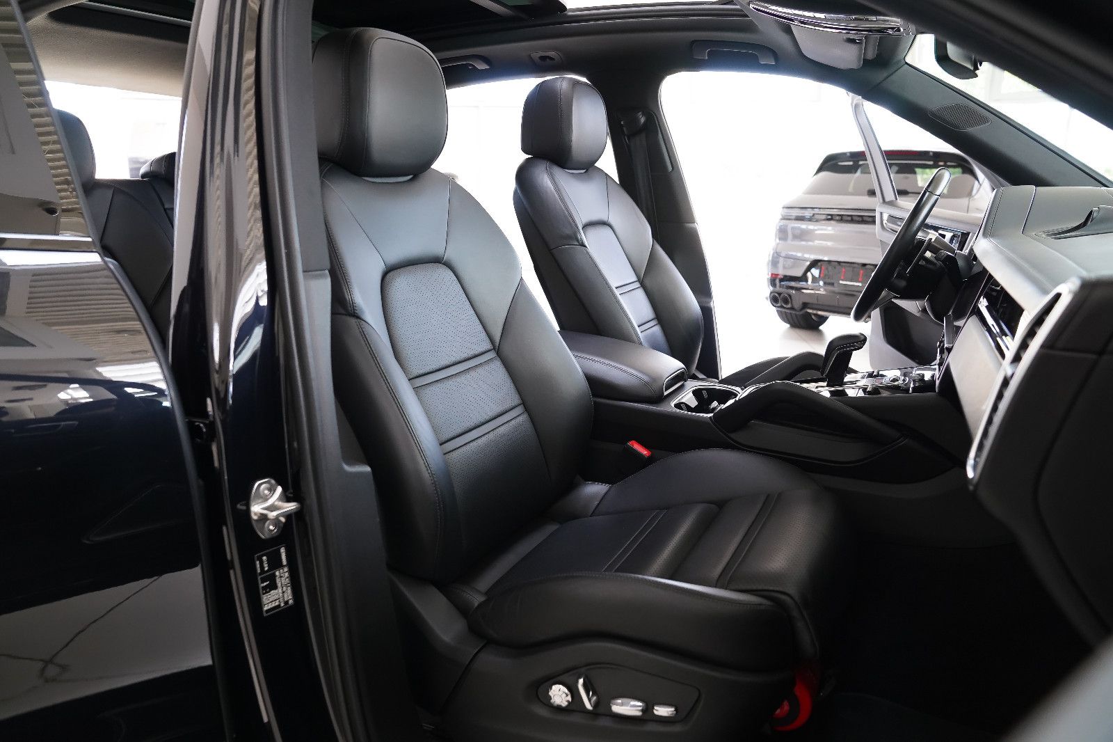 Porsche Cayenne E-Hybrid SportDesign Pano Burmester® 3D