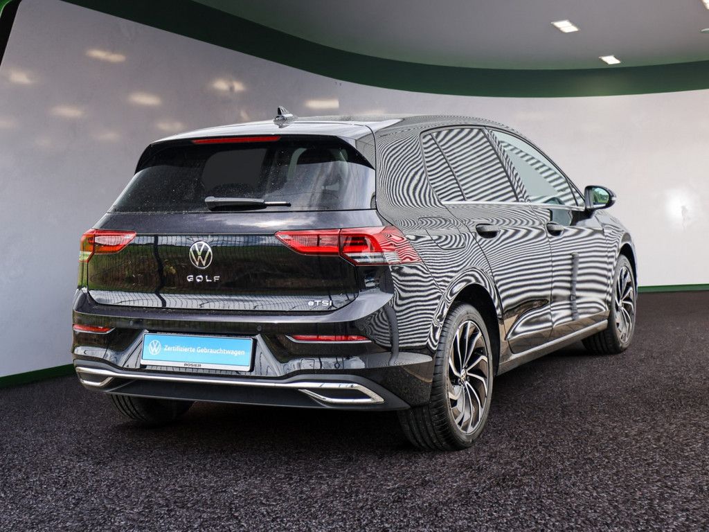 Volkswagen Golf VIII 1.5 e TSI Style DSG - Samsaru's Car Outlet