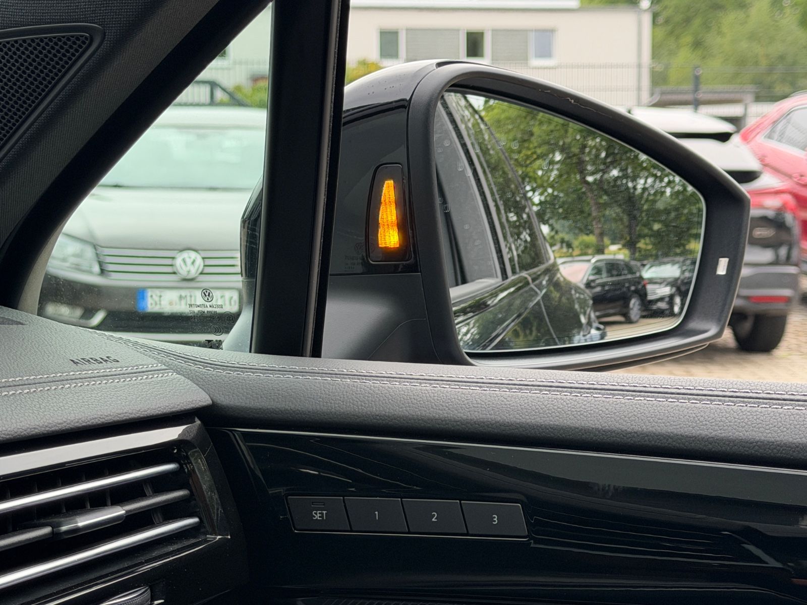Volkswagen Touareg 3.0 TSI 4Motion R °NACHT°360°AHK°PANO°
