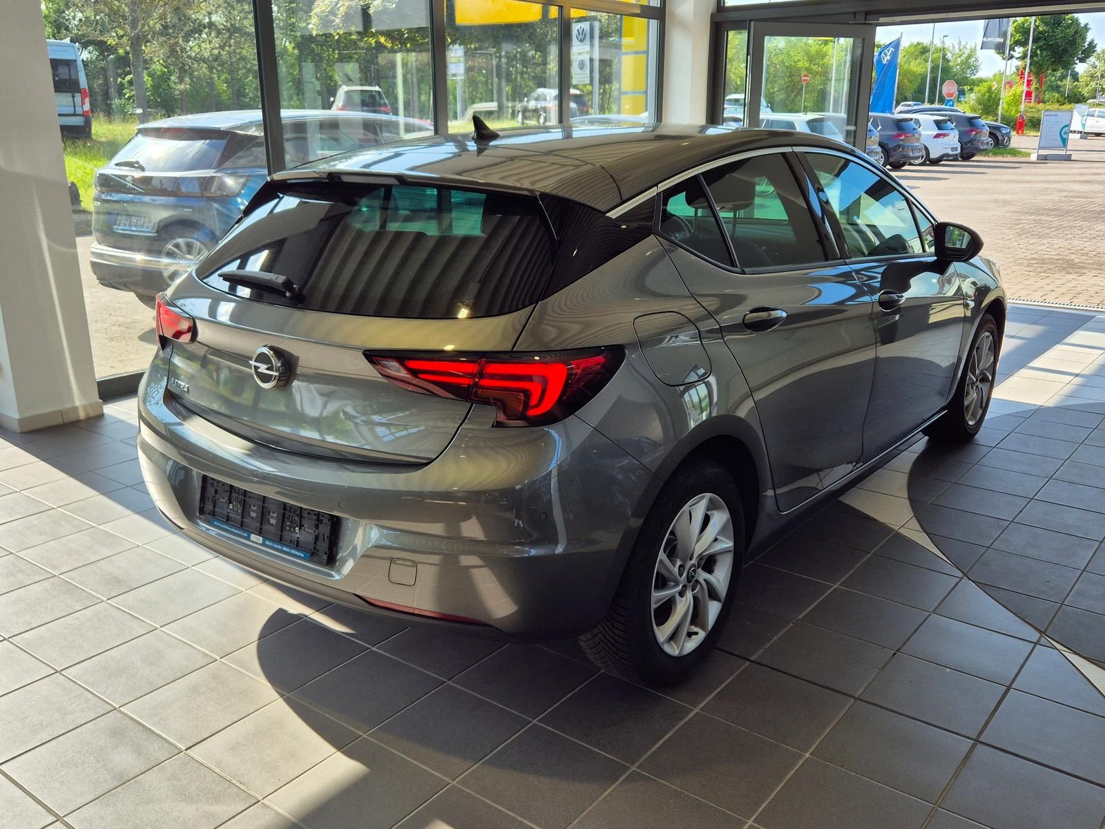 Opel Astra 1.4 Turbo - Samsaru's Car Outlet