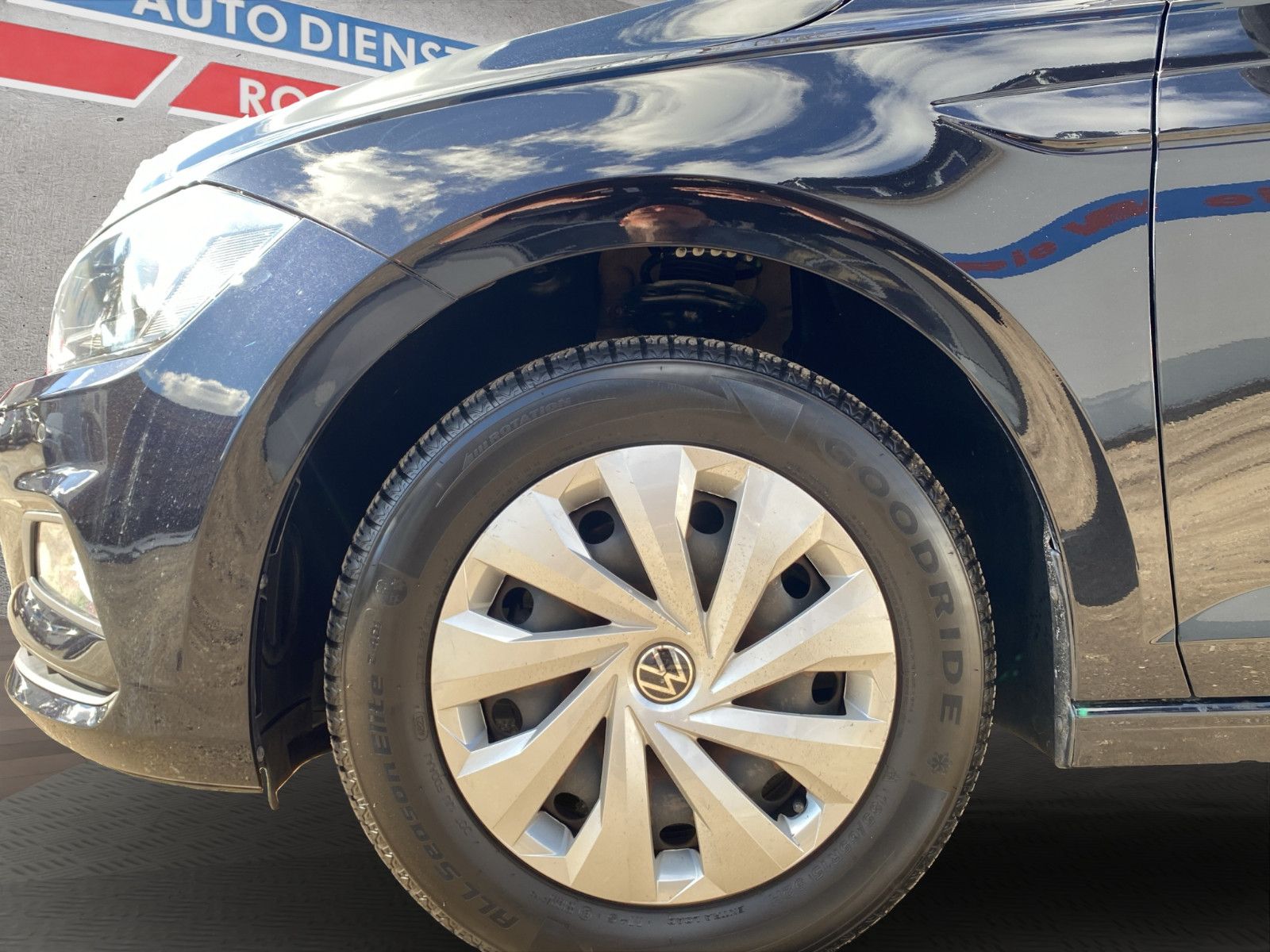 Volkswagen Polo VI Comfortline - Samsaru's Car Outlet