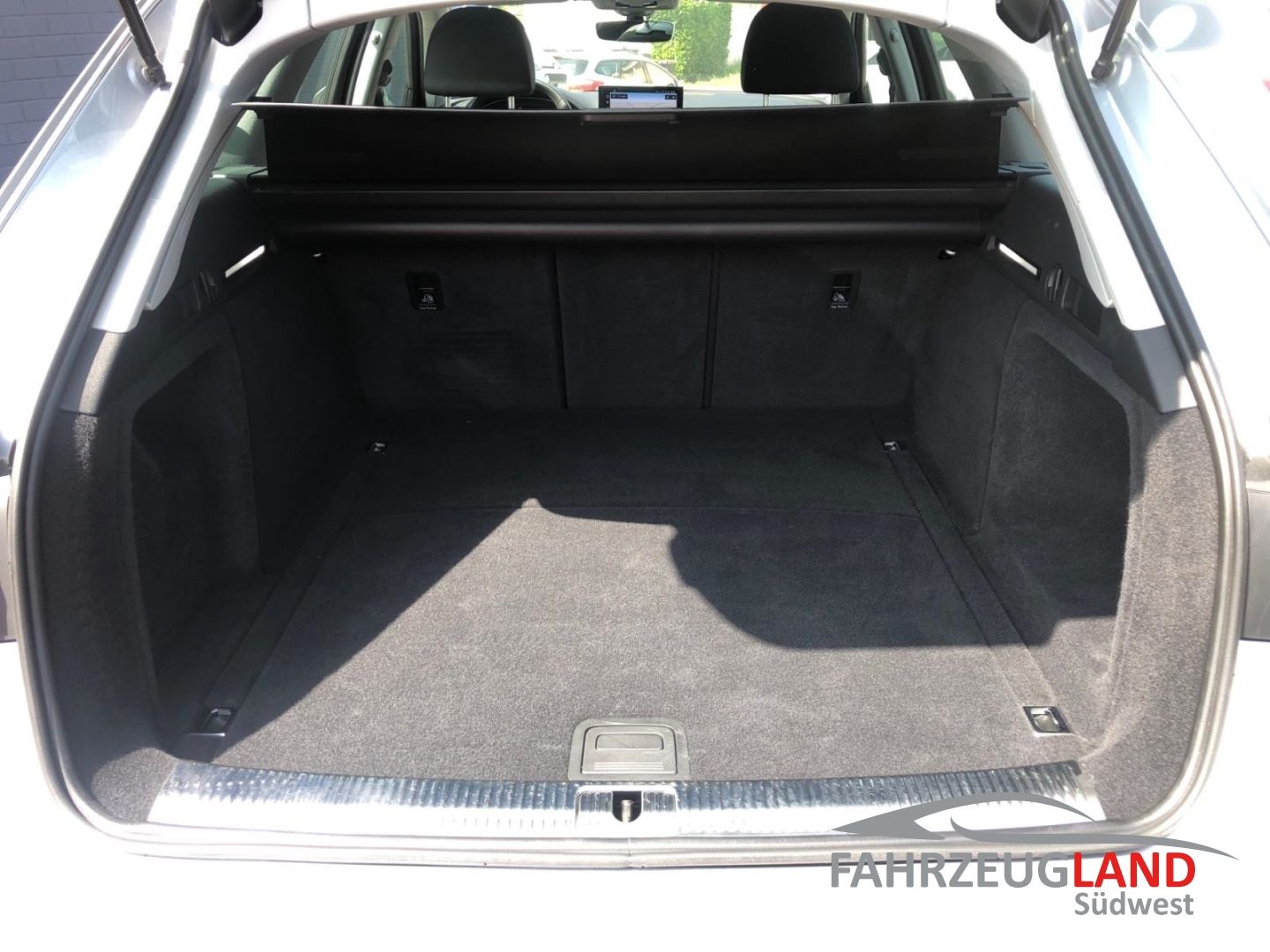 Audi A4 Avant 35 TFSI 2.0 - Samsaru's Car Outlet
