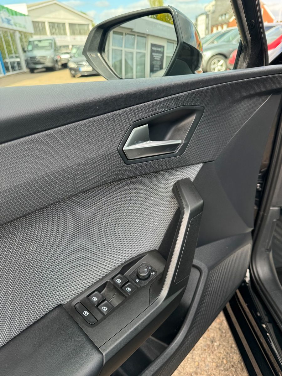 Seat Leon Style 1.0 eTSI DSG - Samsaru's Car Outlet