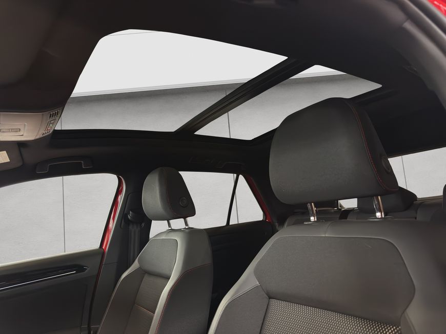 Volkswagen T-Roc 2.0 TSI - Samsaru's Car Outlet