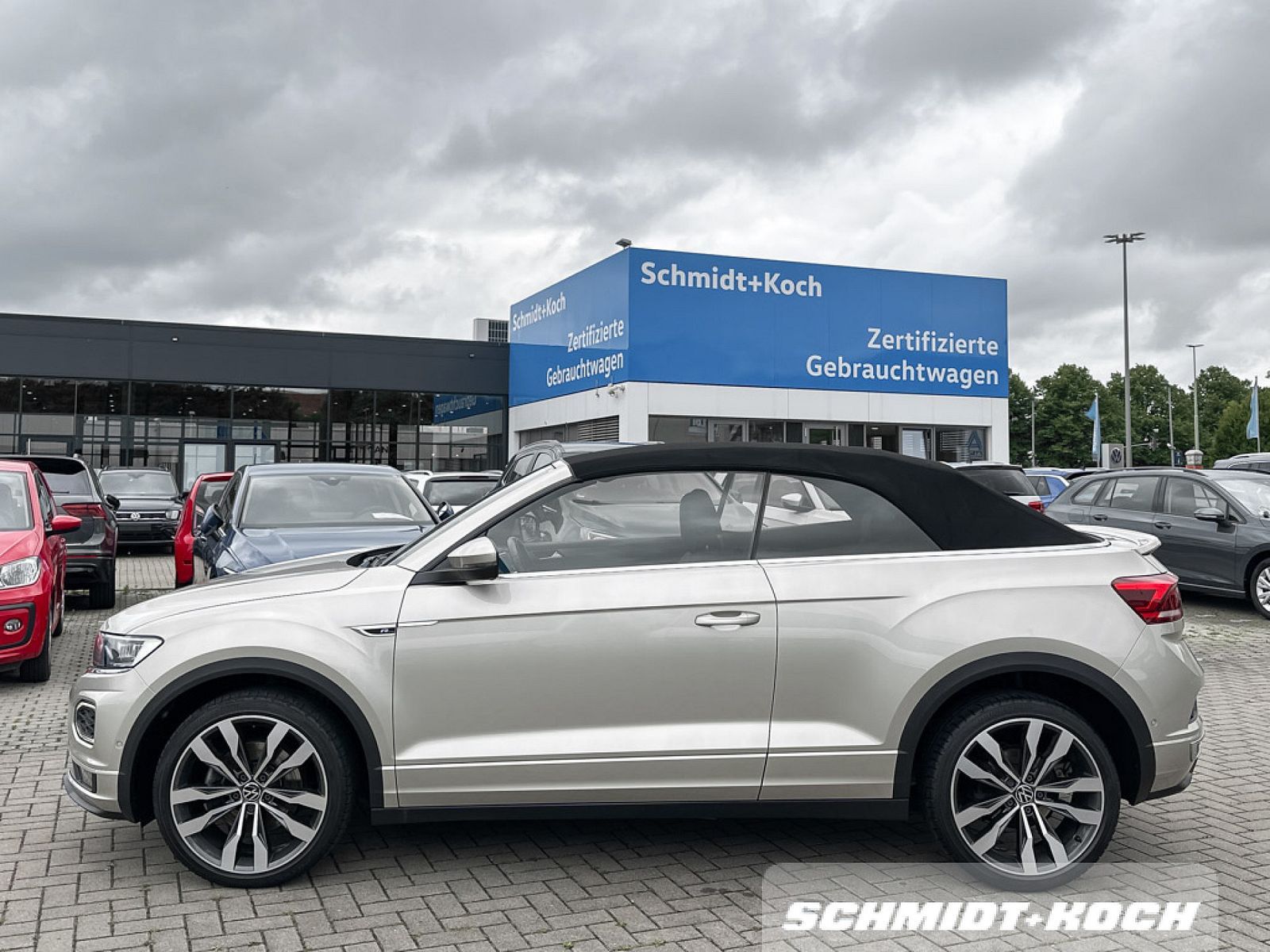 Volkswagen T-Roc 1.5 TSI R-Line - Samsaru's Car Outlet