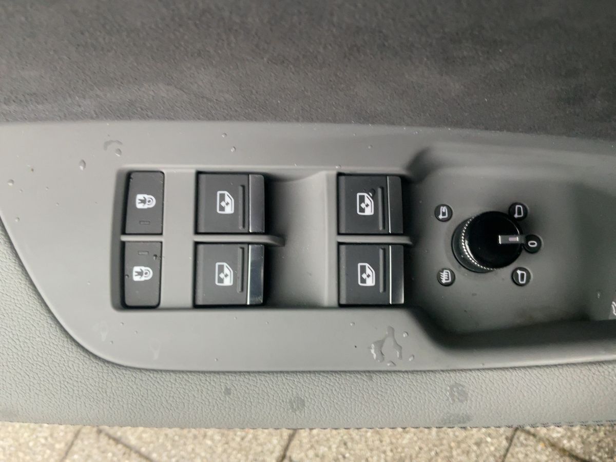 Audi A6 Avant 55 TFSI e QU S-LINE MATRIX+HuD+B&O