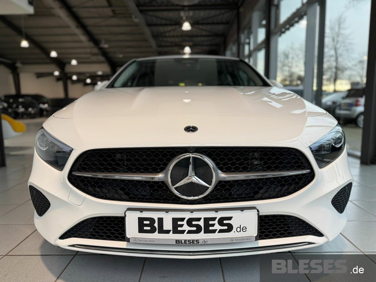 Mercedes-Benz A 180 Progressive - Samsaru's Car Outlet