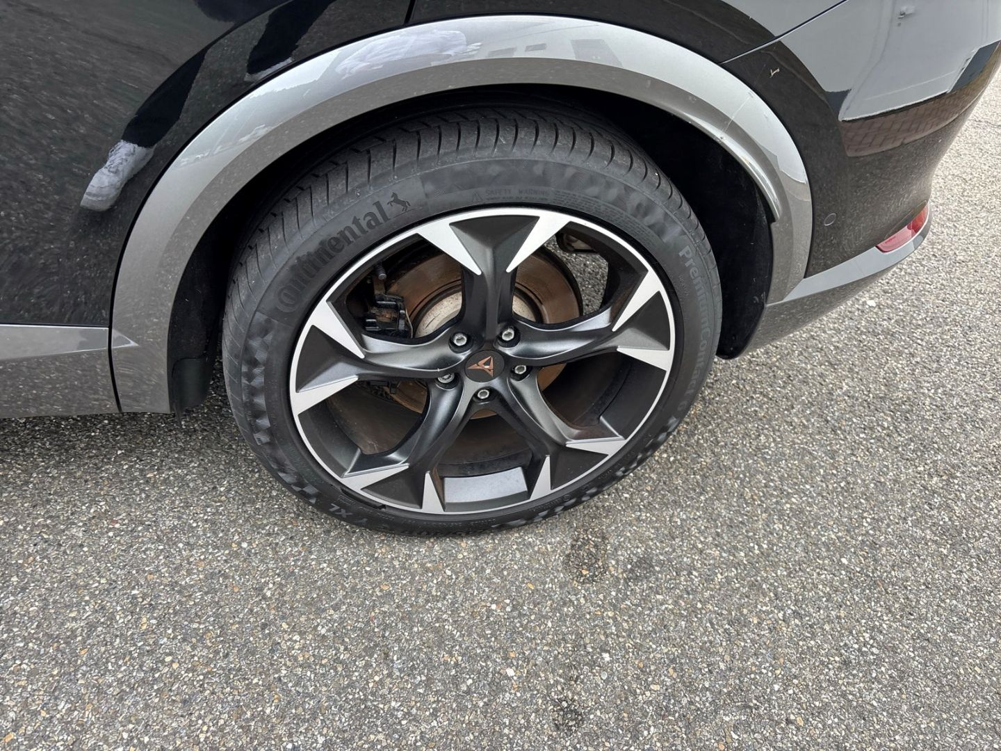 Cupra Formentor VZ e-HYBRID *AHK PANODACH +NAVI+LED*