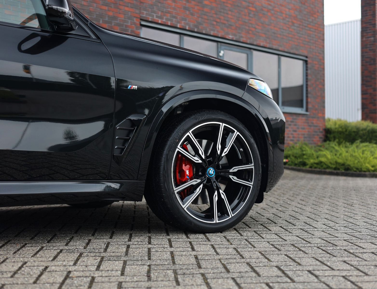 BMW X5 50e xDrive | M Sport Pro - Pano - AHK - B&W