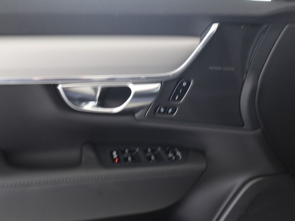 Volvo S90 Core Recharge Plug-In Hybrid AWD StandHZG Di