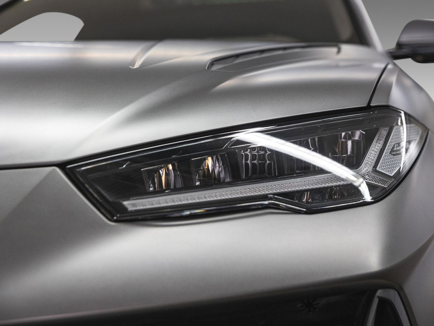Lamborghini Urus S - Samsaru's Car Outlet