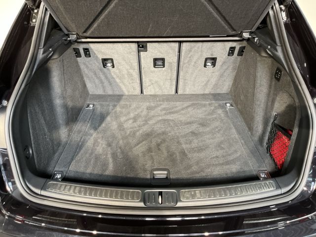 Porsche Macan - Samsaru's Car Outlet