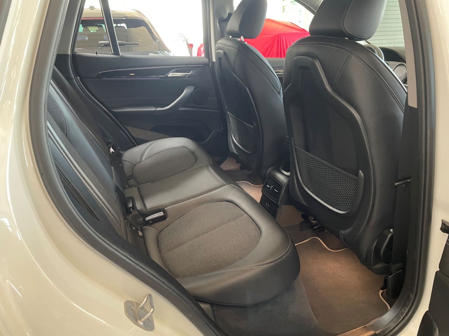 BMW X1 xDrive 25e Sport Line - Samsaru's Car Outlet