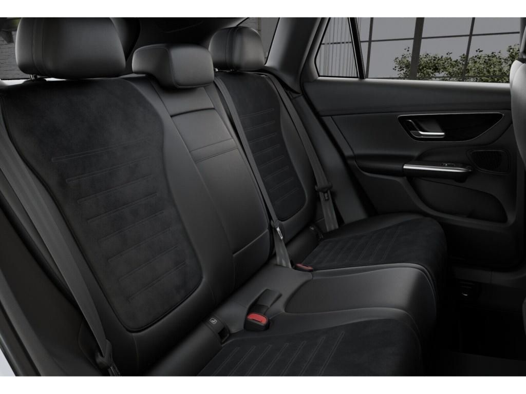 Mercedes-Benz GLC 300 e 4M AMG-Sport/Pano/AHK/Night/Distr/20'