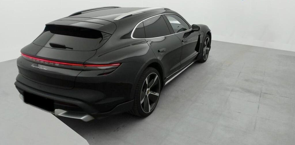 Porsche Taycan Cross Turismo Turbo PANO/BOSE/HUD/21"/ACC