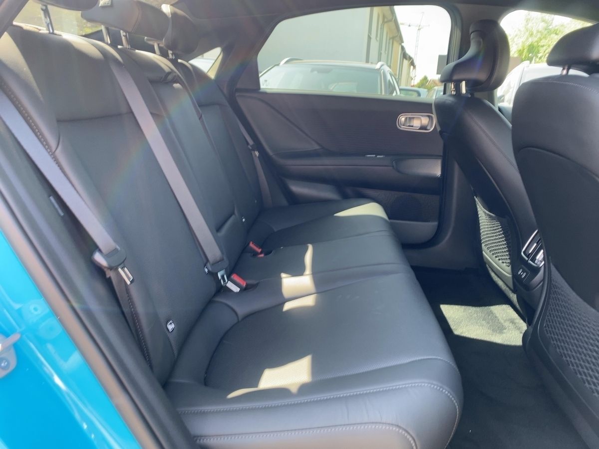 Hyundai IONIQ 6 4WD 77,4kWh UNIQ, Voll dig. Außenspiegel