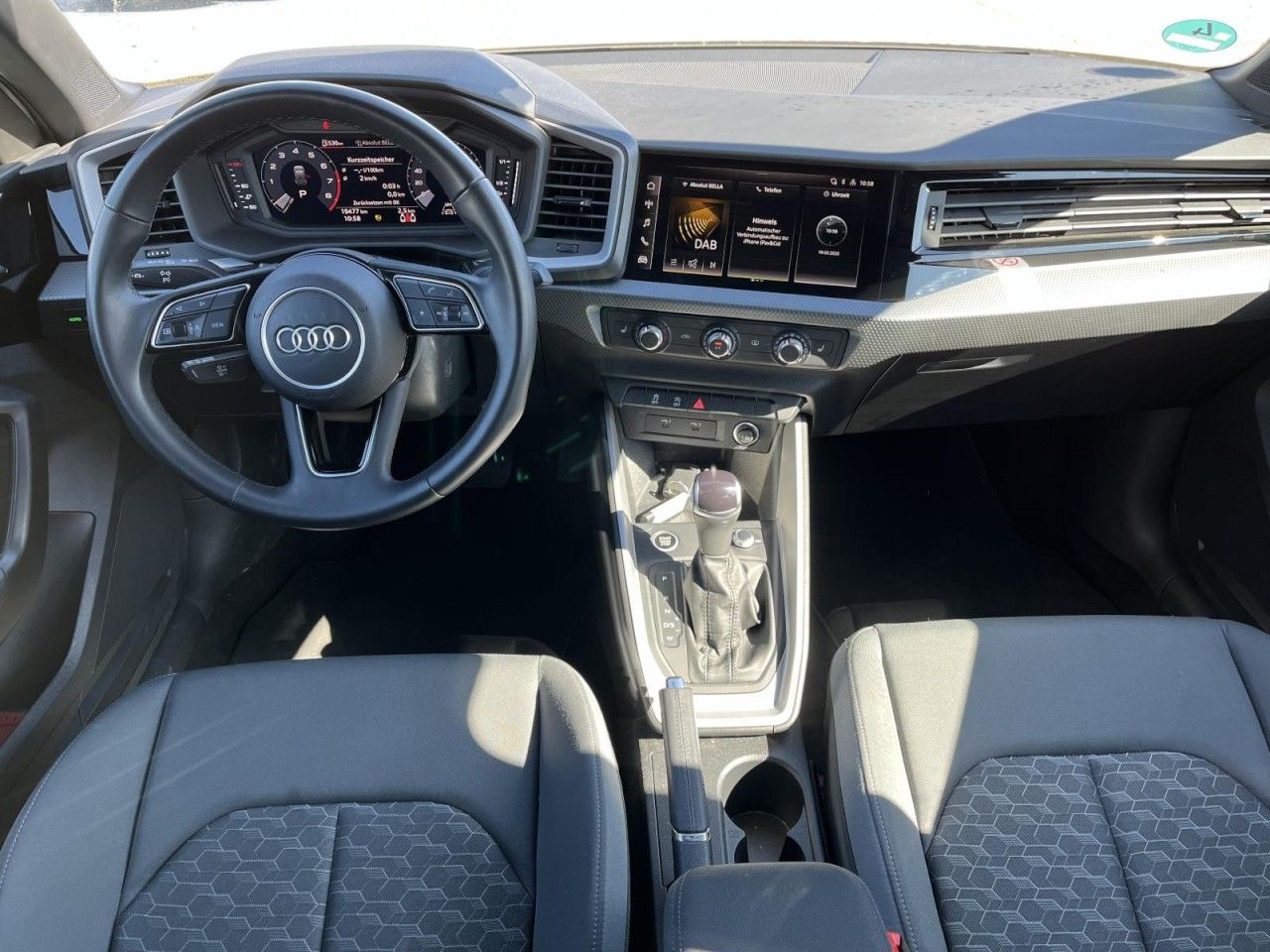Audi A1 Sportback 1,0 TFSI Advanced S-Tronic - Samsaru's Car Outlet