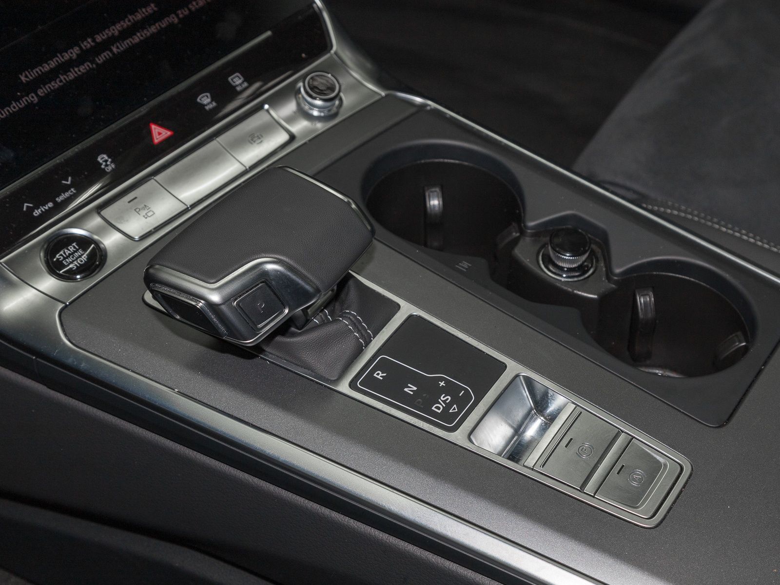 Audi A6 Avant 55 TFSI Q S LINE - Samsaru's Car Outlet
