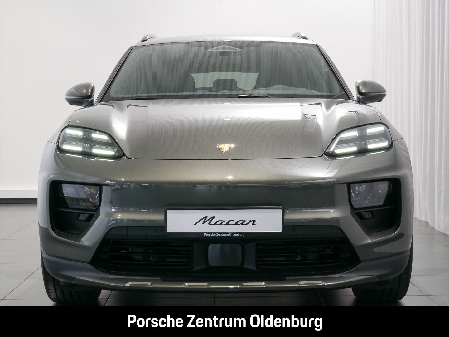 Porsche Macan Electric 4 Luftfed AHK BOSE Pano Matrix LE