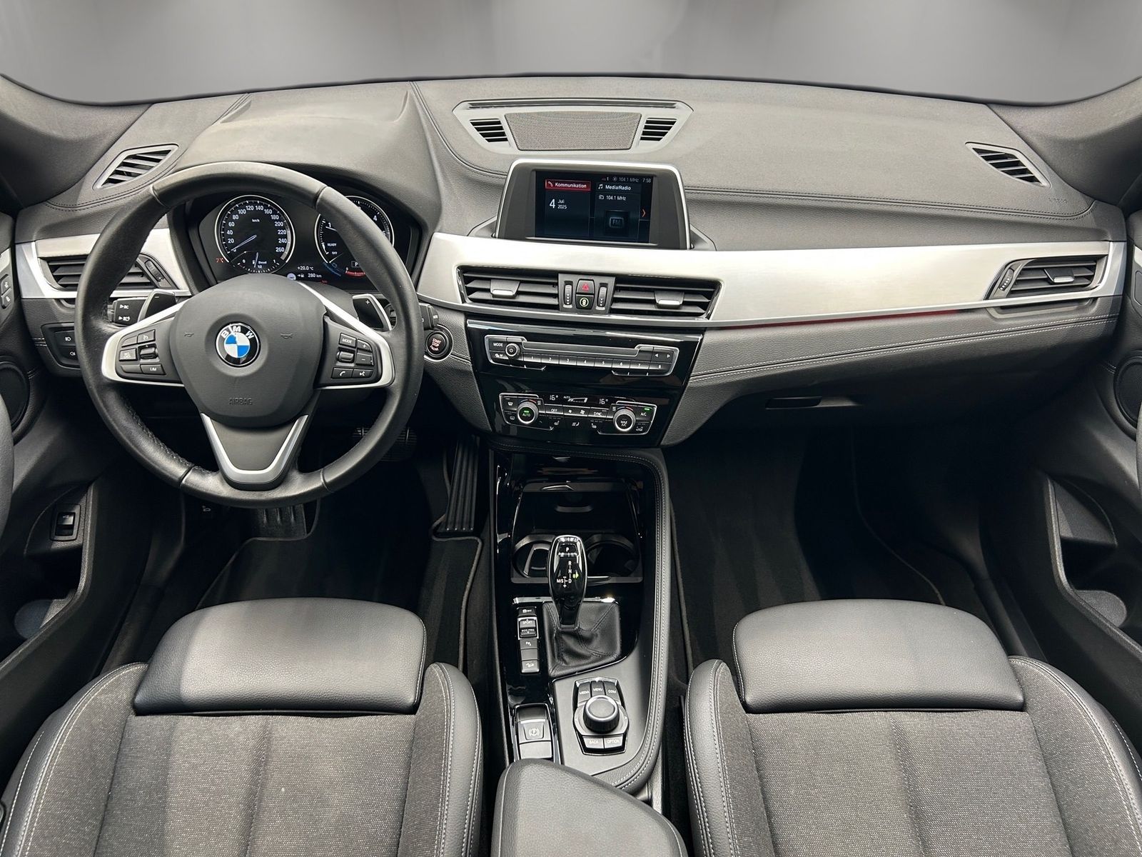 BMW X1 xDrive25d Sport Line - Samsaru's Car Outlet