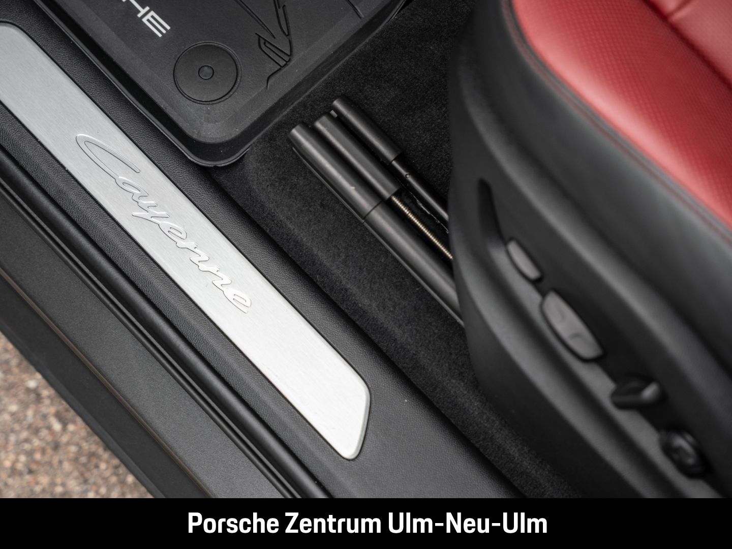 Porsche Cayenne Hinterachslenkung InnoDrive Head-Up
