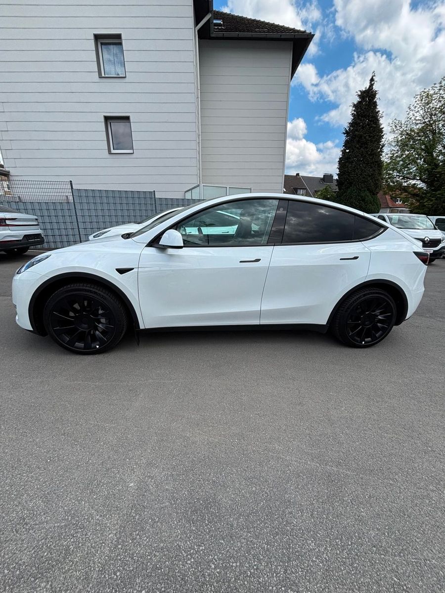 Tesla Model Y Long Range Dual AWD # +AHK # incl. MWST.