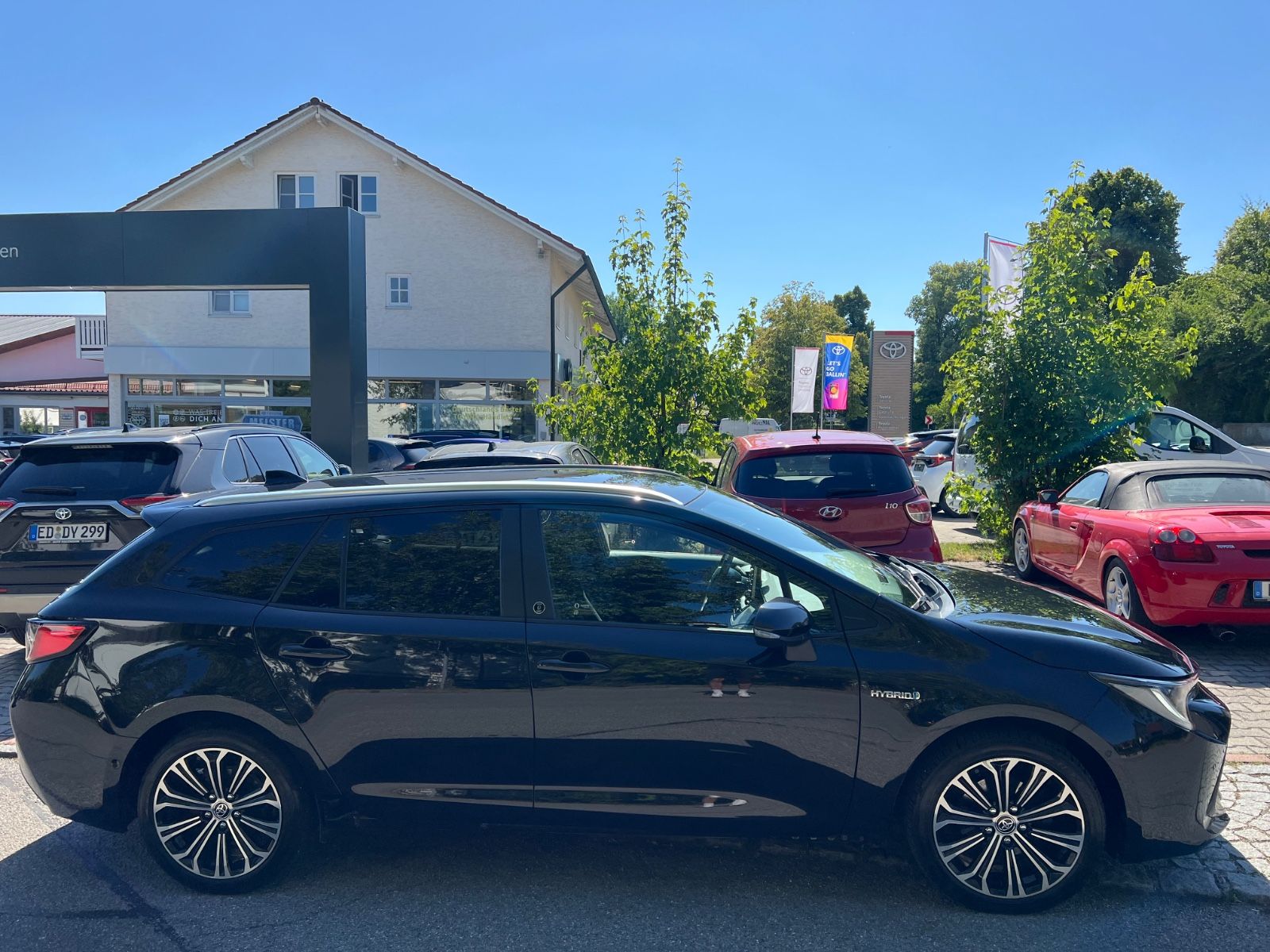 Toyota Corolla 1.8 Hybrid TeamD Touring Sports - Samsaru's Car Outlet