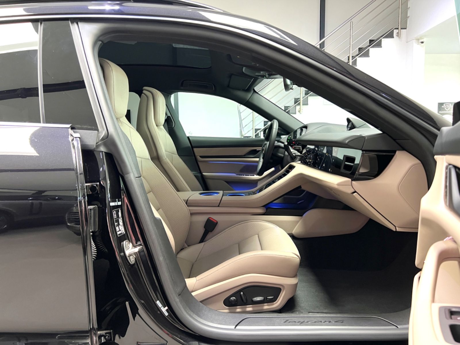 Porsche TAYCAN 4 CROSS TURISMO PANO ACC BOSE 360°CAM 20"