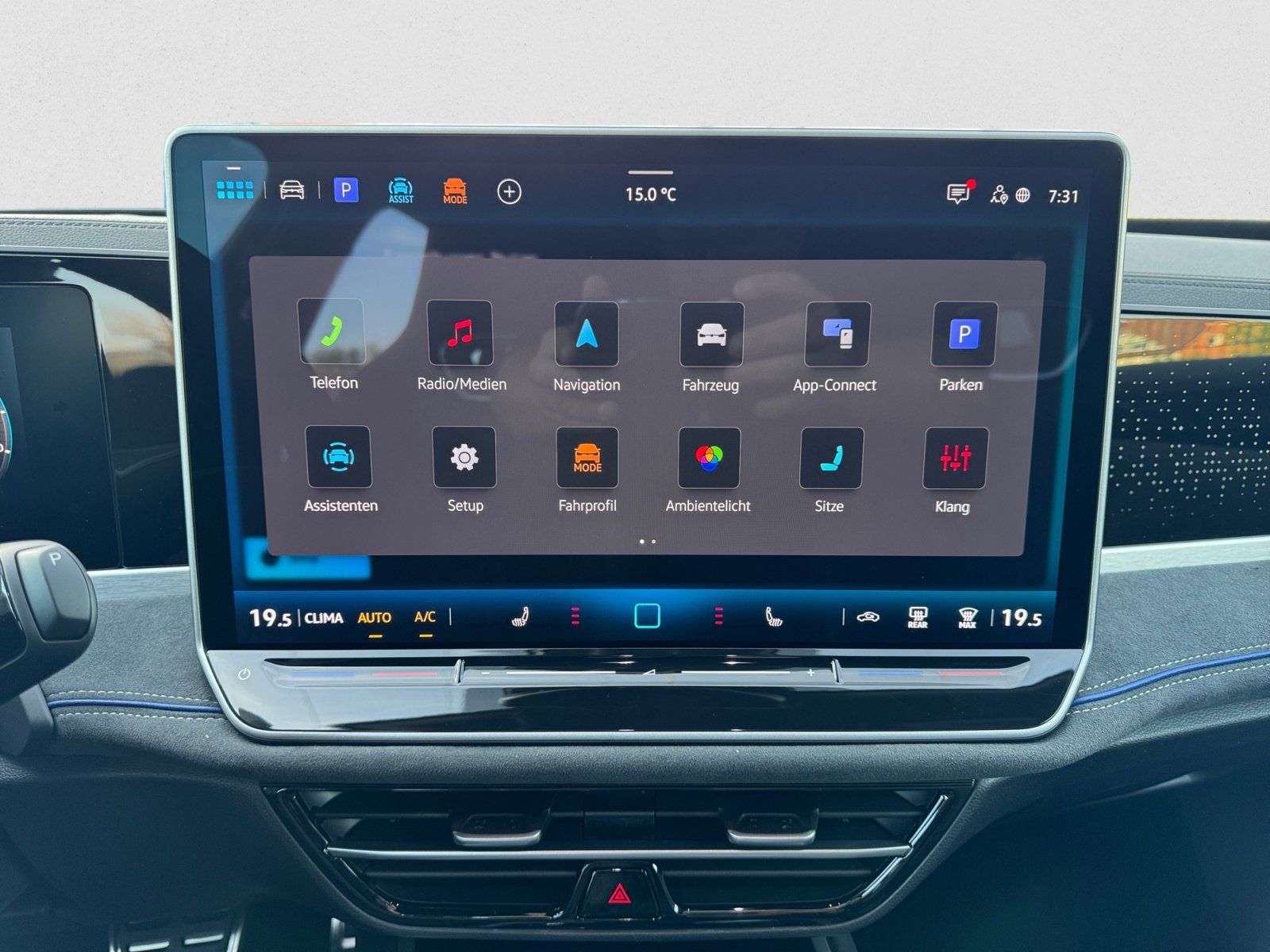Volkswagen Passat Variant R-Line TDI DSG 4Motion|AHK|NAVI|A