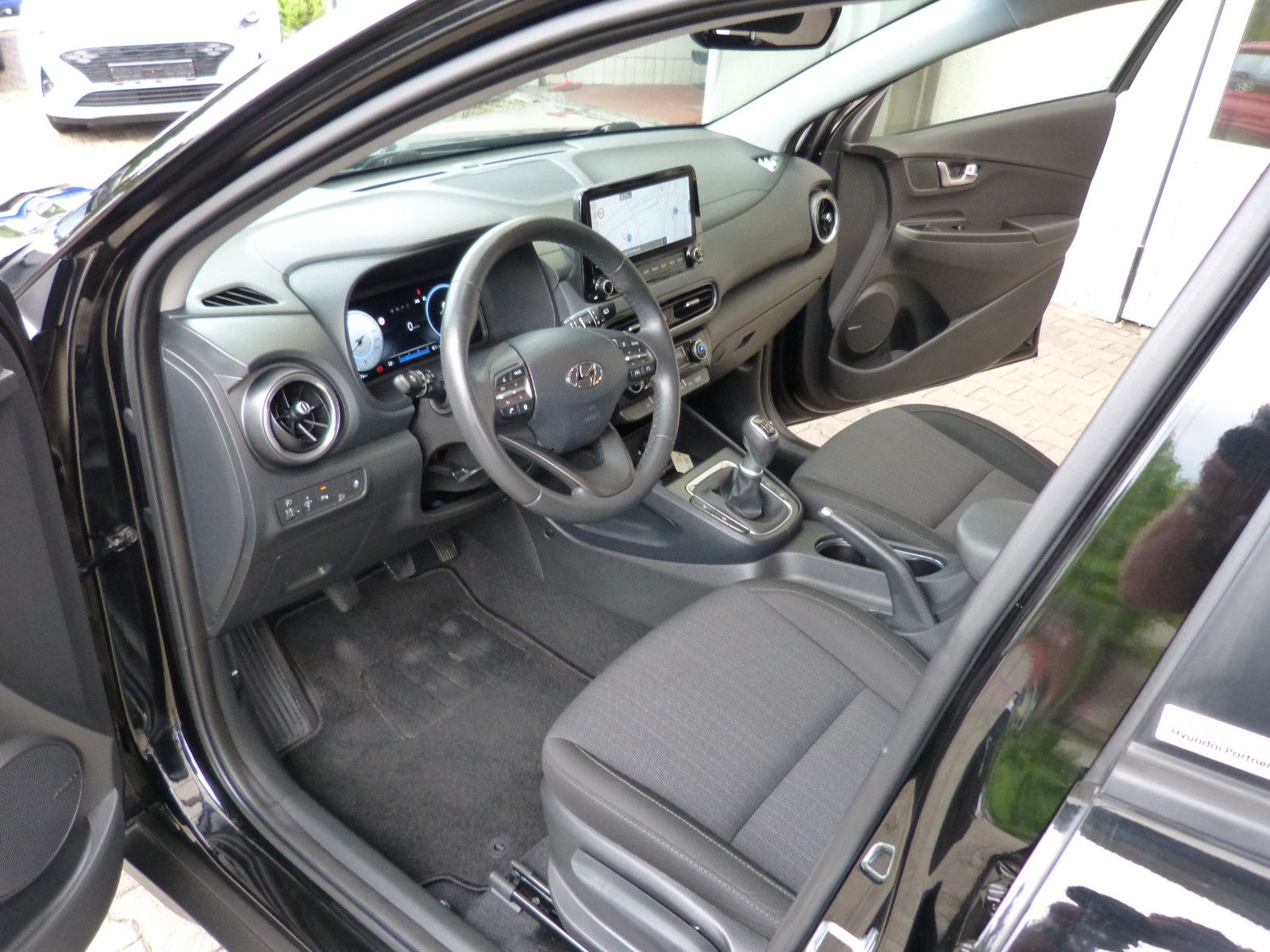 Hyundai Kona - Samsaru's Car Outlet
