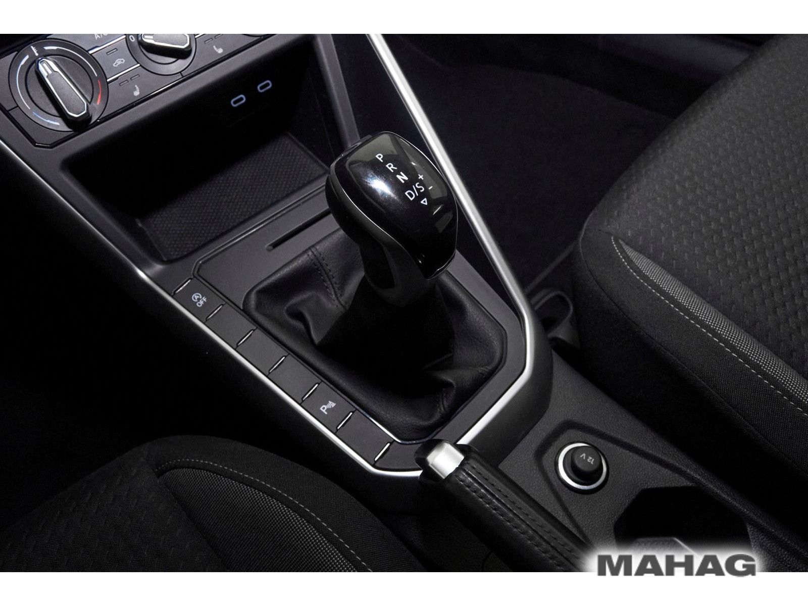Volkswagen Taigo 1.0 TSI LIFE - Samsaru's Car Outlet