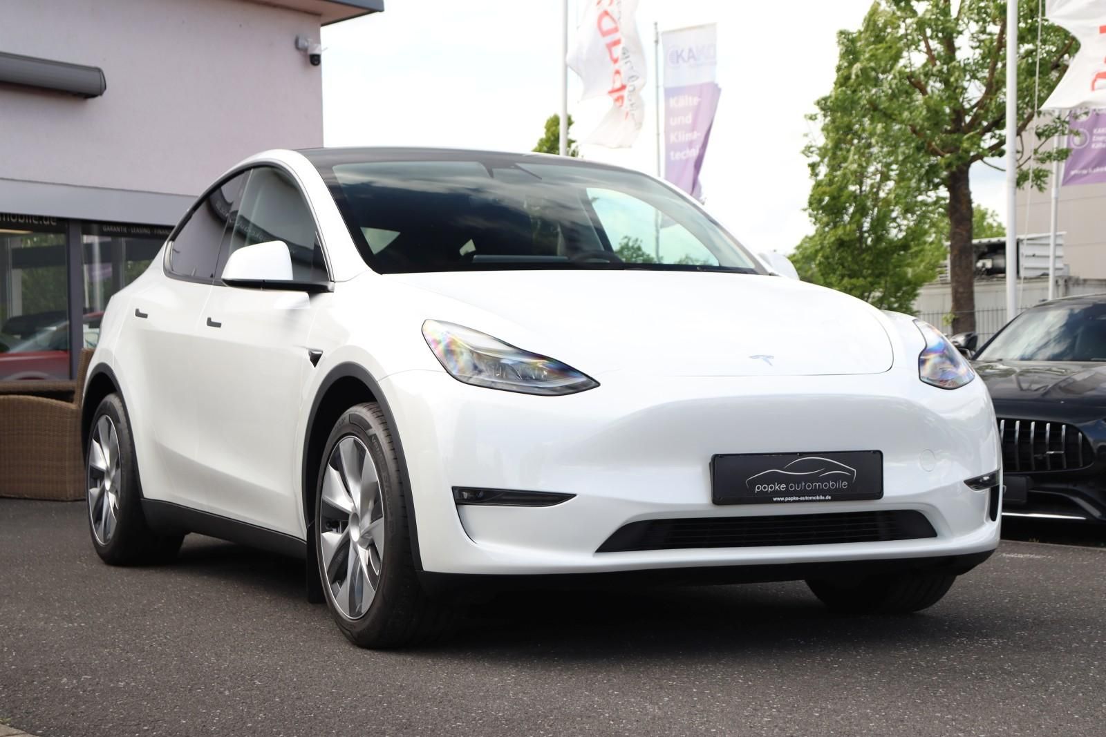 Tesla Model Y Long Range AWD +1.HAND+AHK+MWST+92,2%SOH