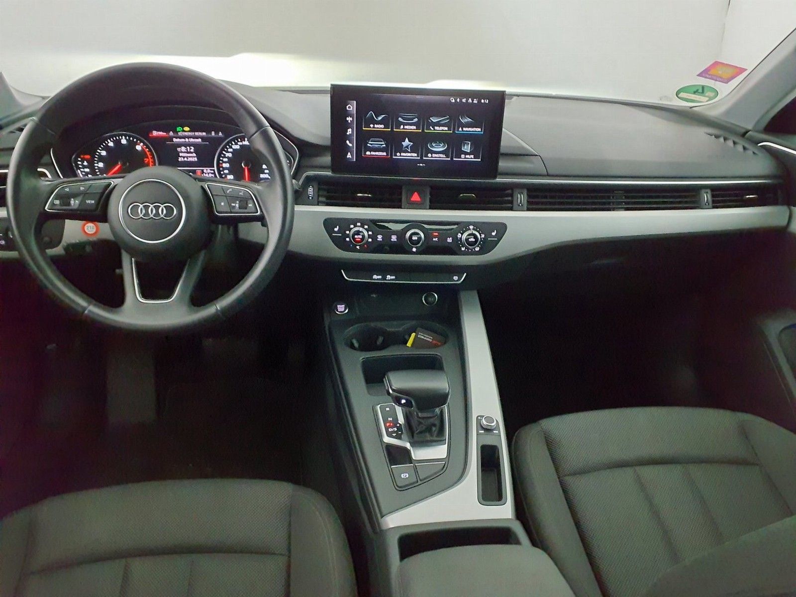 Audi A4 Avant 35 TFSI - Samsaru's Car Outlet