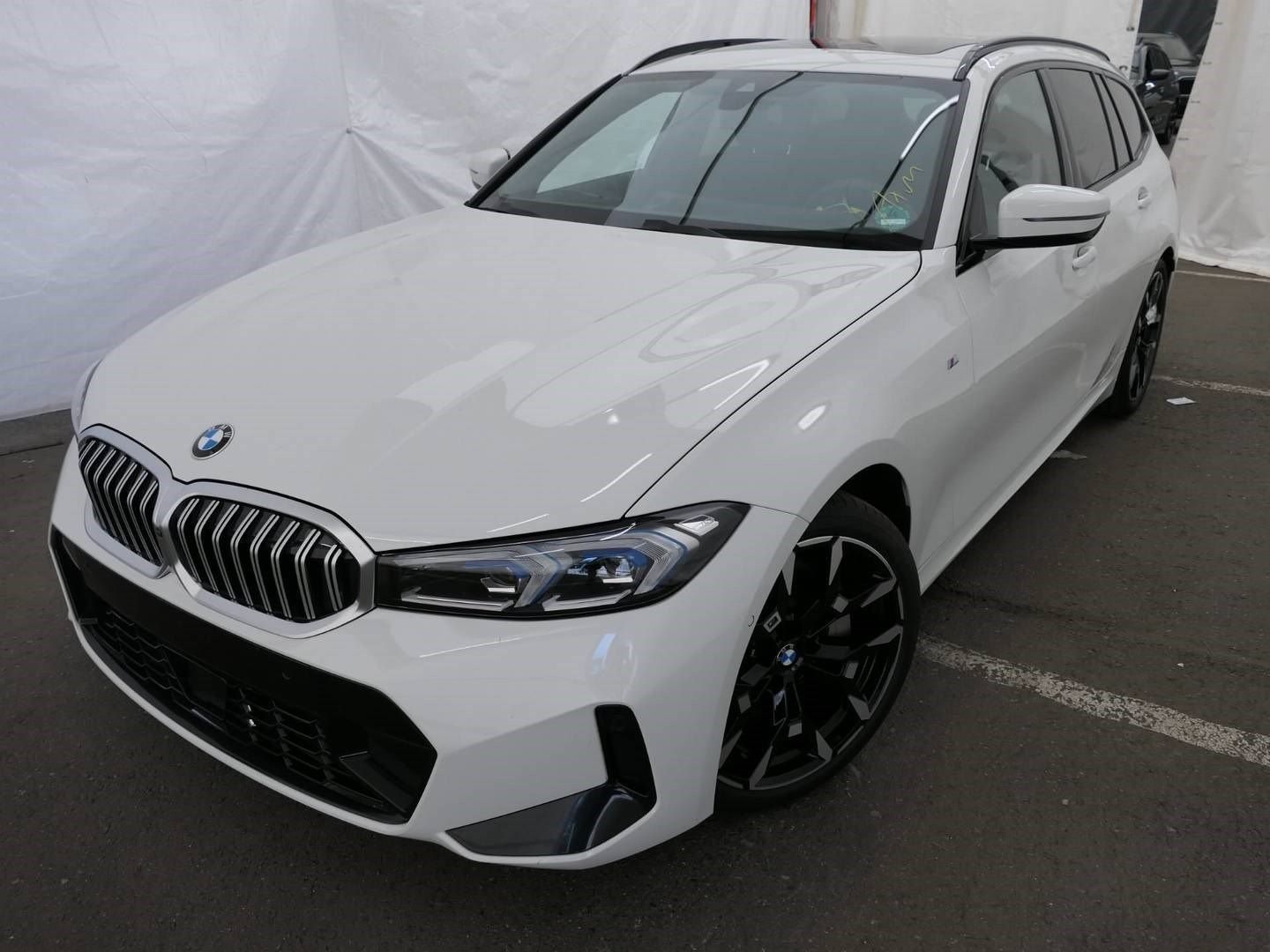 BMW 330i xDrive Touring M Sport 19" AHK Pano HIFI