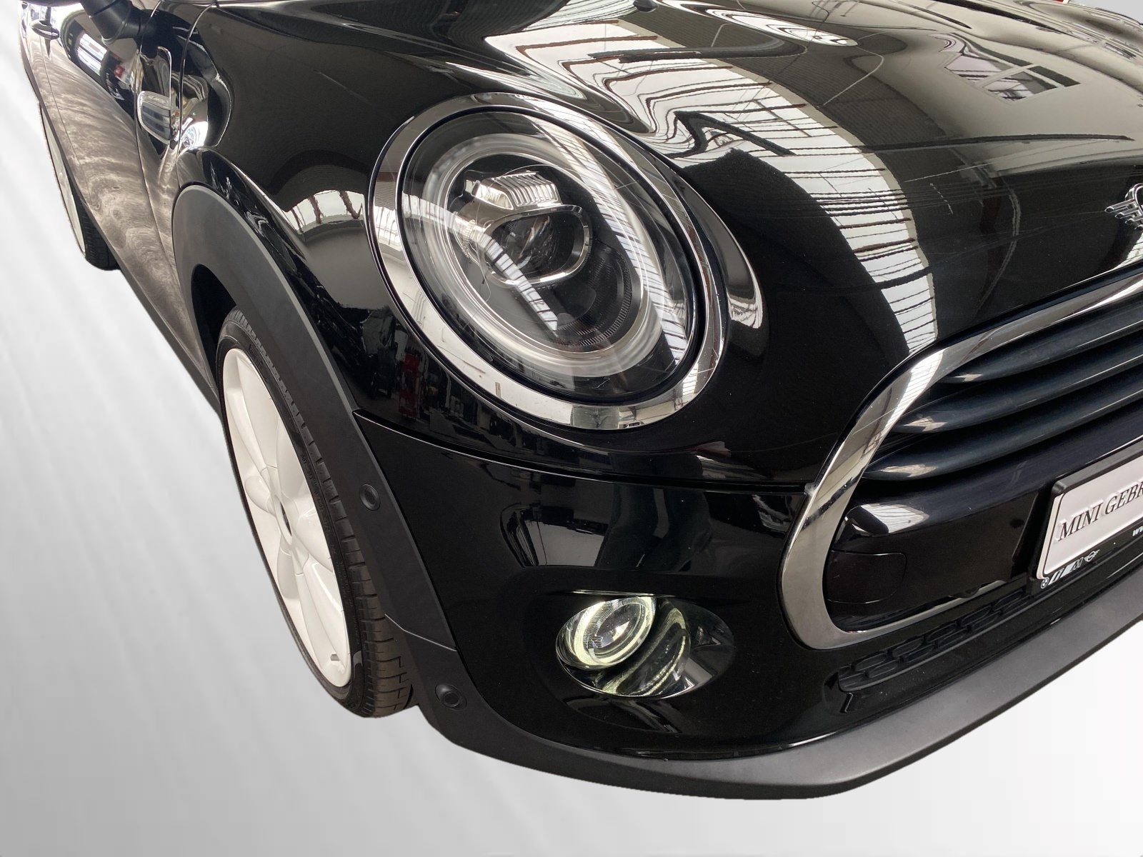 MINI Cooper - Samsaru's Car Outlet
