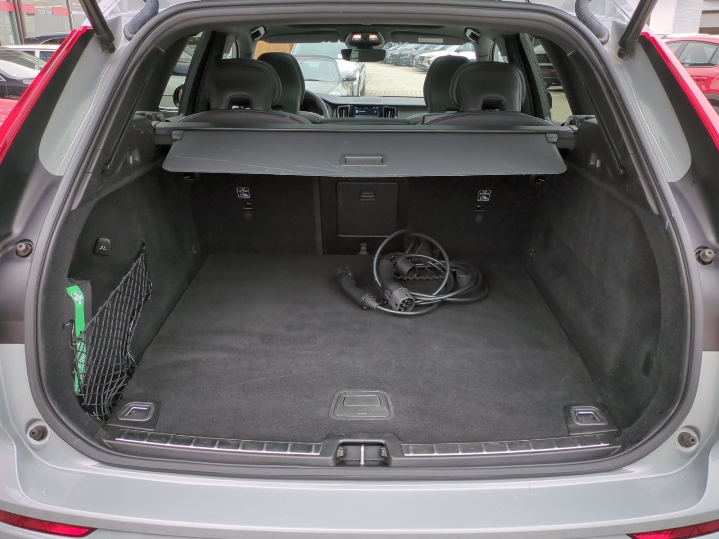 Volvo XC60 R Design Recharge T6 AWD Leder Panodach Nav