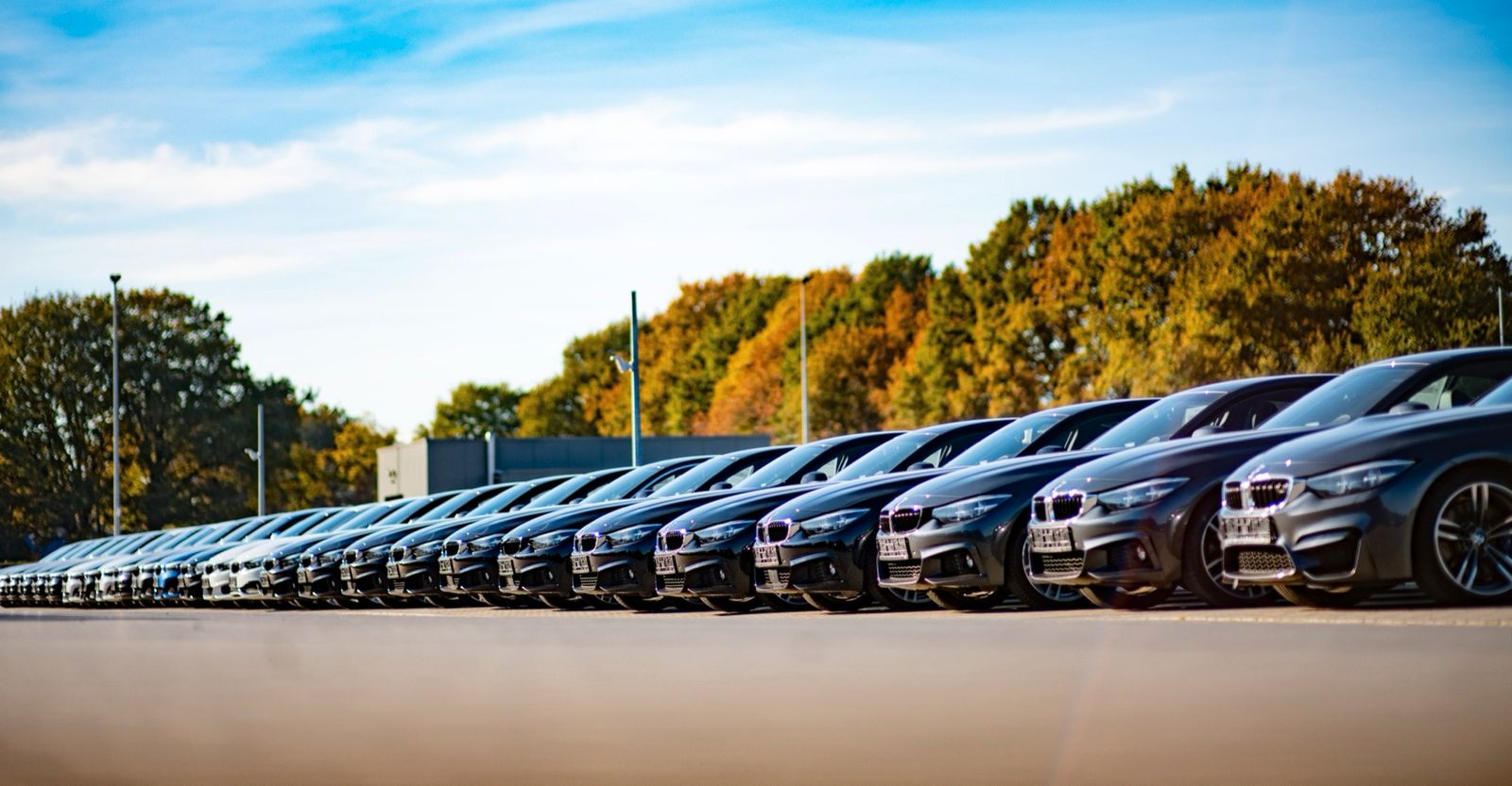 Volvo XC60 B5 AWD Ultimate Dark NAV+LED+PANO+AHK+STHZ