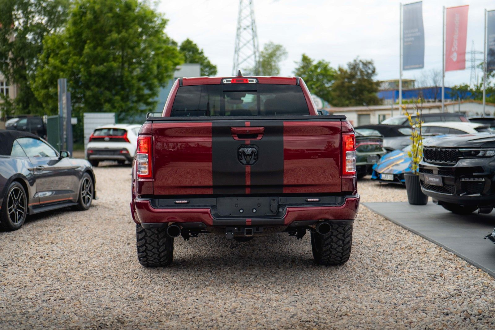 Dodge RAM 5.7 V8 HEMI 4x4 OFFROAD Night-Paket *LED*19%