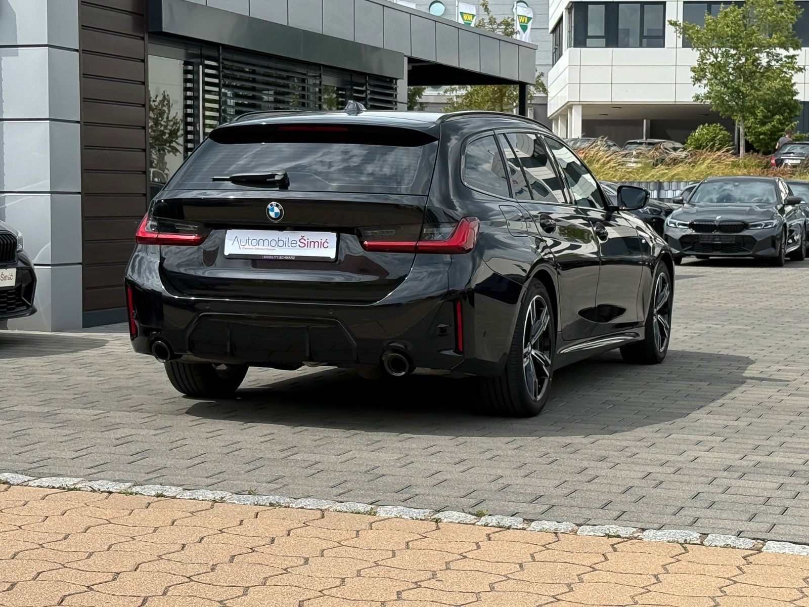 BMW 320d xD M Sport HuD AHK hifi StHzg 360° memory