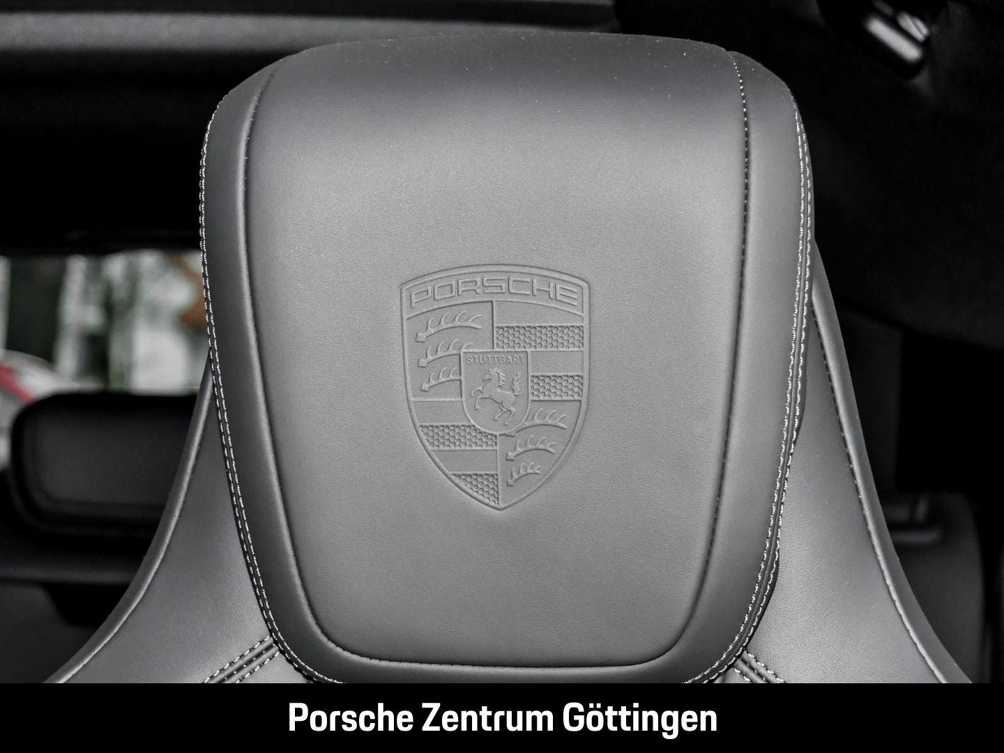 Porsche Macan 4 BOSE Surround-View Abstandstempomat LED
