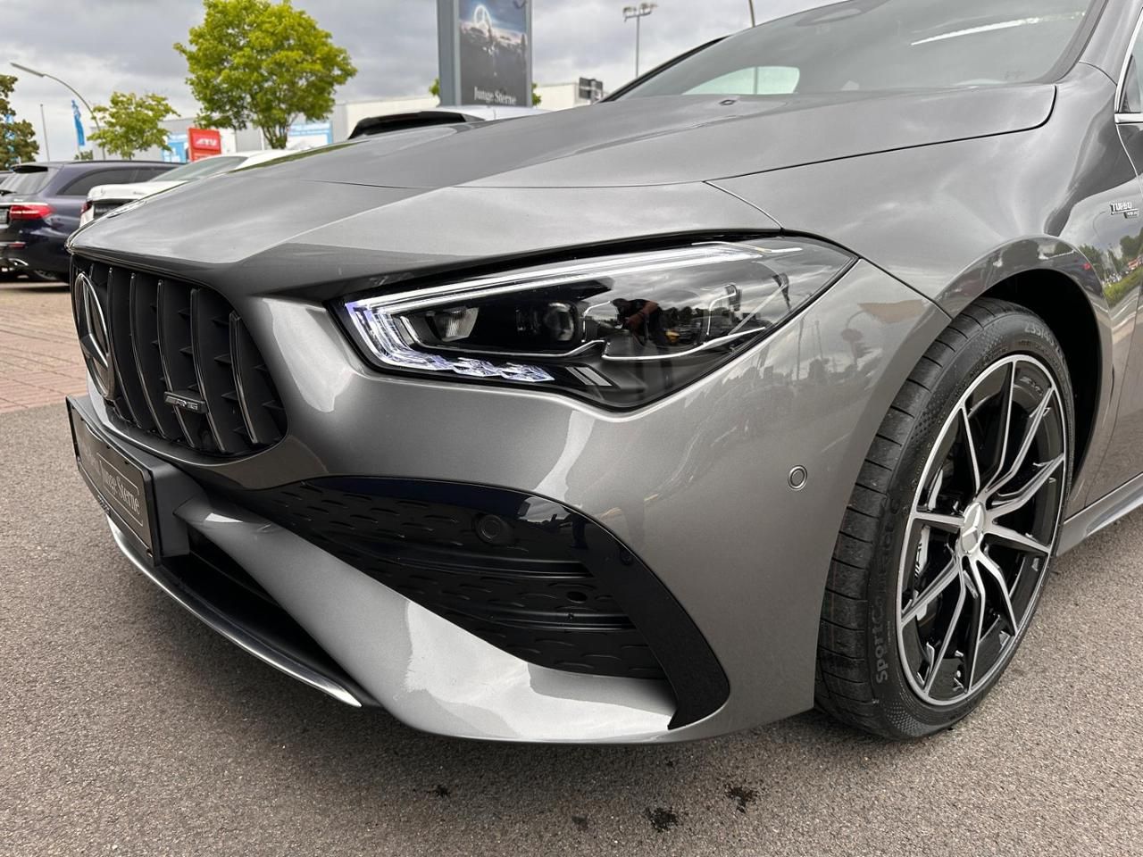 Mercedes-Benz CLA 35 AMG 4M - Samsaru's Car Outlet